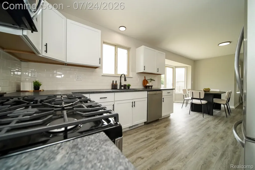 27271 Sparrow Court Chesterfield Township MI 48051