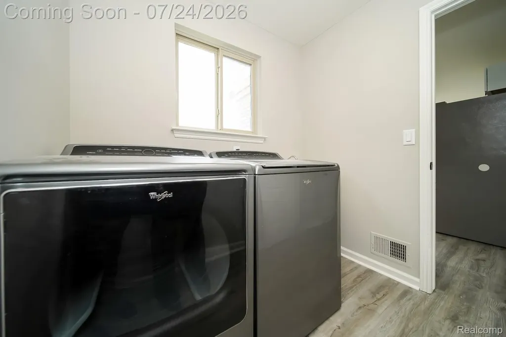 27271 Sparrow Court Chesterfield Township MI 48051