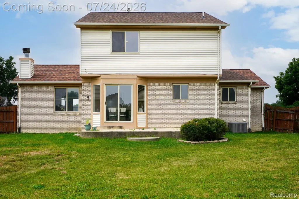 27271 Sparrow Court Chesterfield Township MI 48051