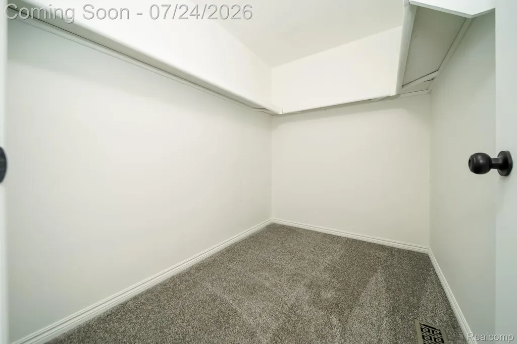 27271 Sparrow Court Chesterfield Township MI 48051