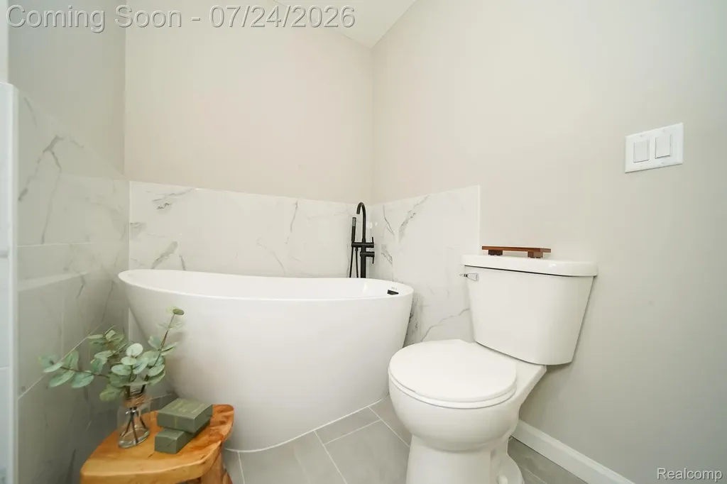 27271 Sparrow Court Chesterfield Township MI 48051