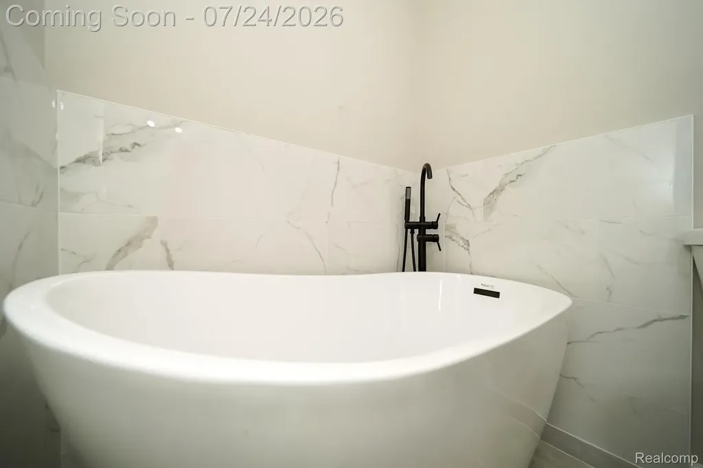 27271 Sparrow Court Chesterfield Township MI 48051