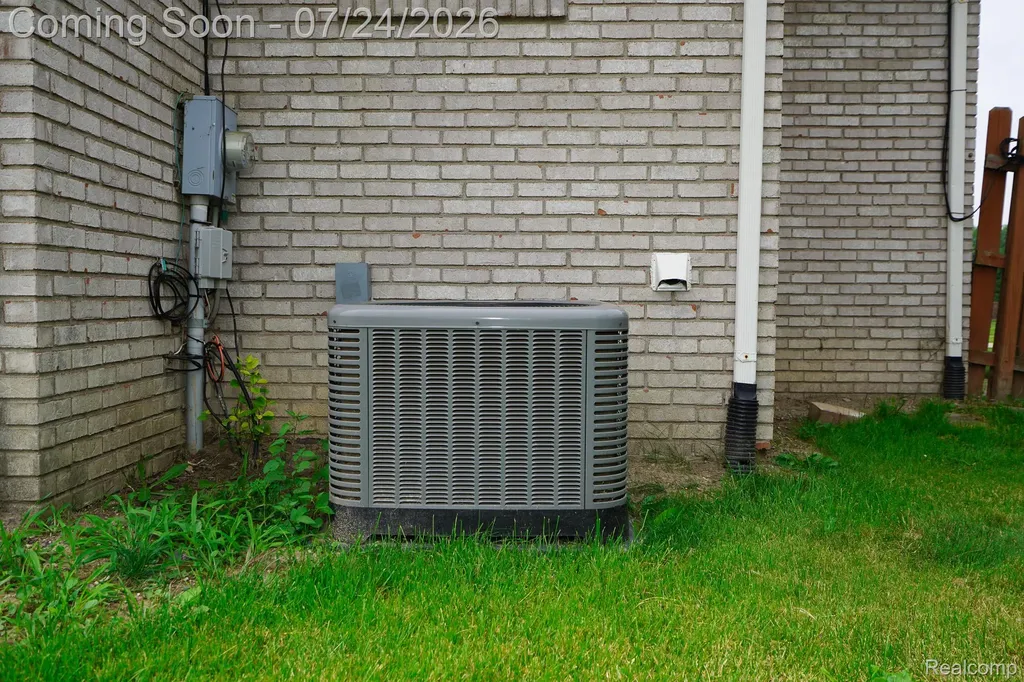 27271 Sparrow Court Chesterfield Township MI 48051