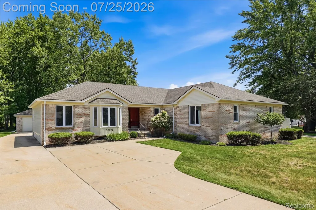 34294 Maple Lane Drive Sterling Heights City MI 48312