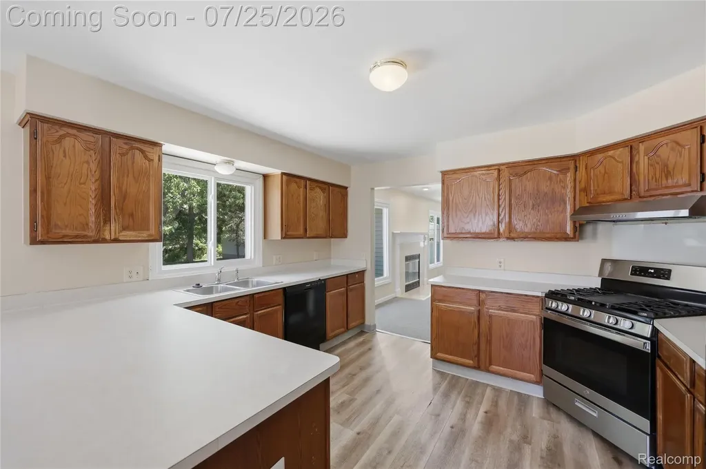 34294 Maple Lane Drive Sterling Heights City MI 48312