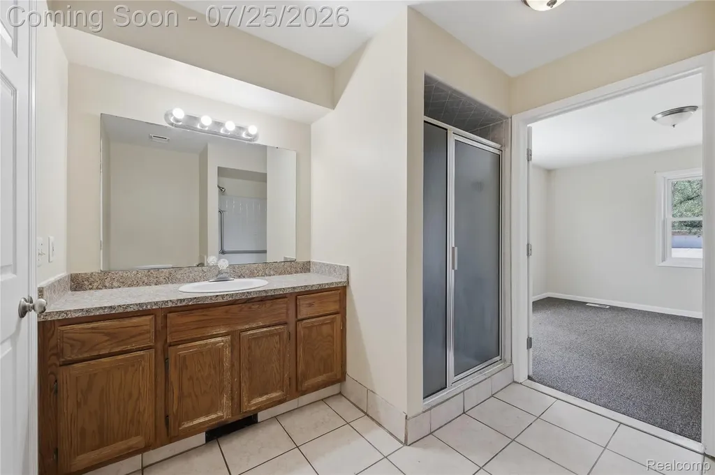 34294 Maple Lane Drive Sterling Heights City MI 48312