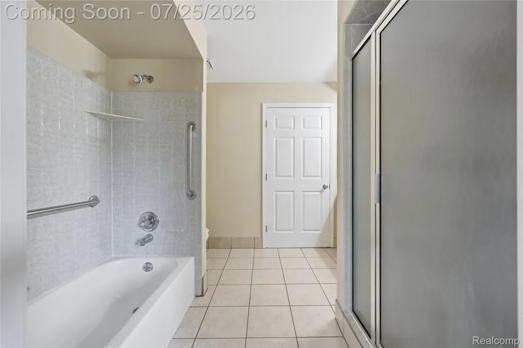 34294 Maple Lane Drive Sterling Heights City MI 48312