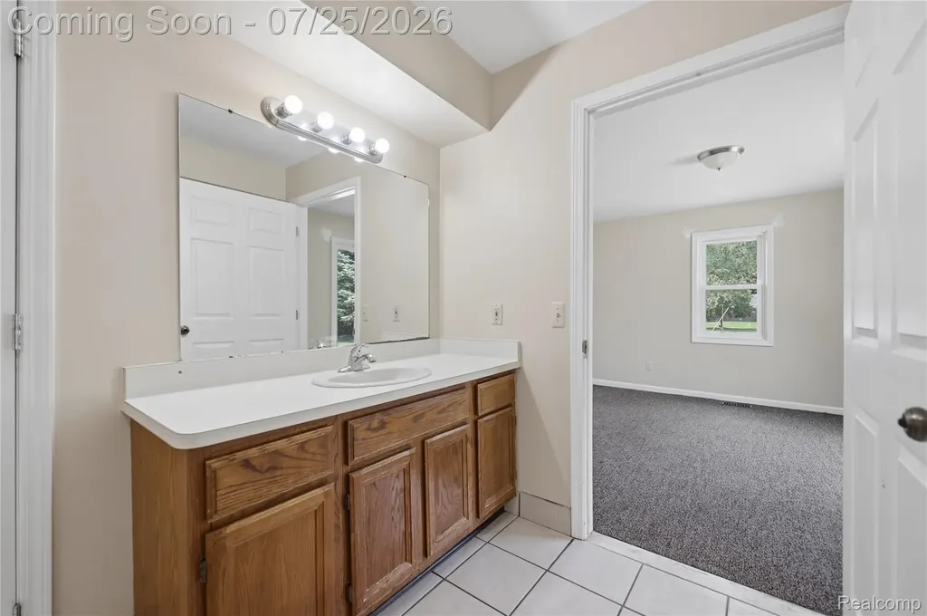 34294 Maple Lane Drive Sterling Heights City MI 48312