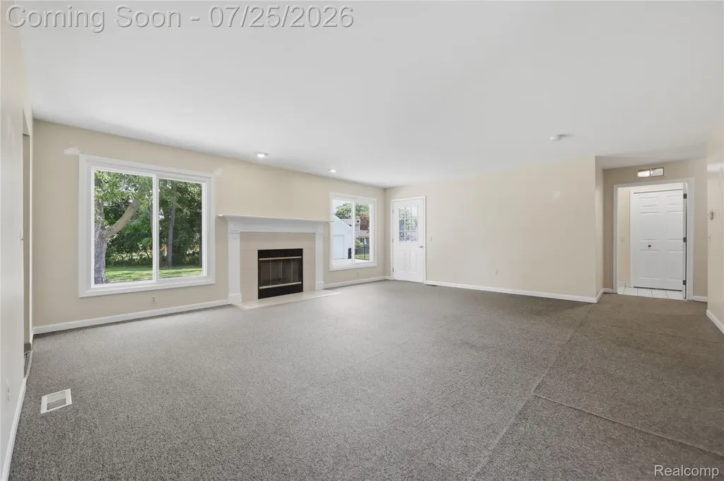 34294 Maple Lane Drive Sterling Heights City MI 48312