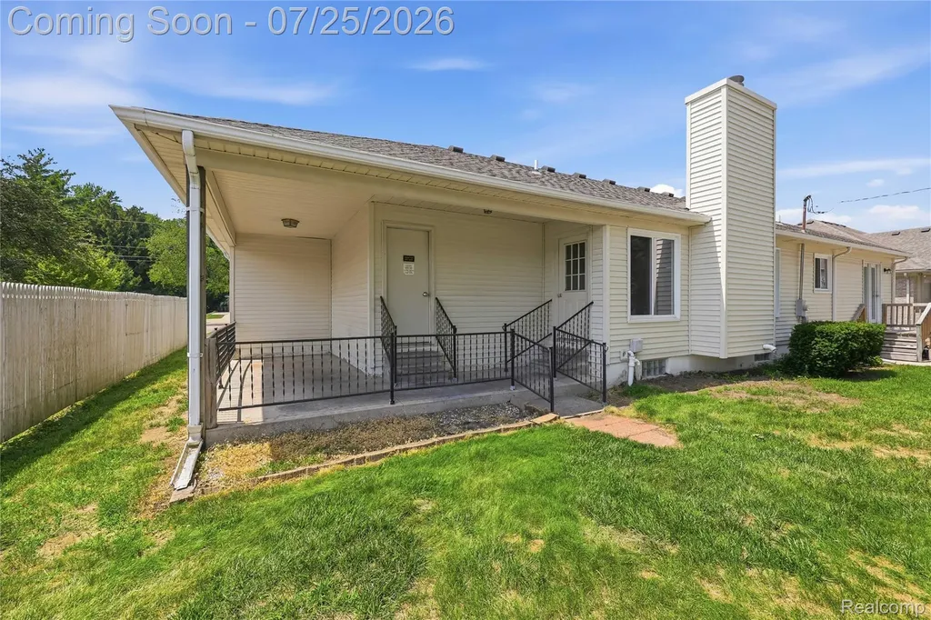 34294 Maple Lane Drive Sterling Heights City MI 48312