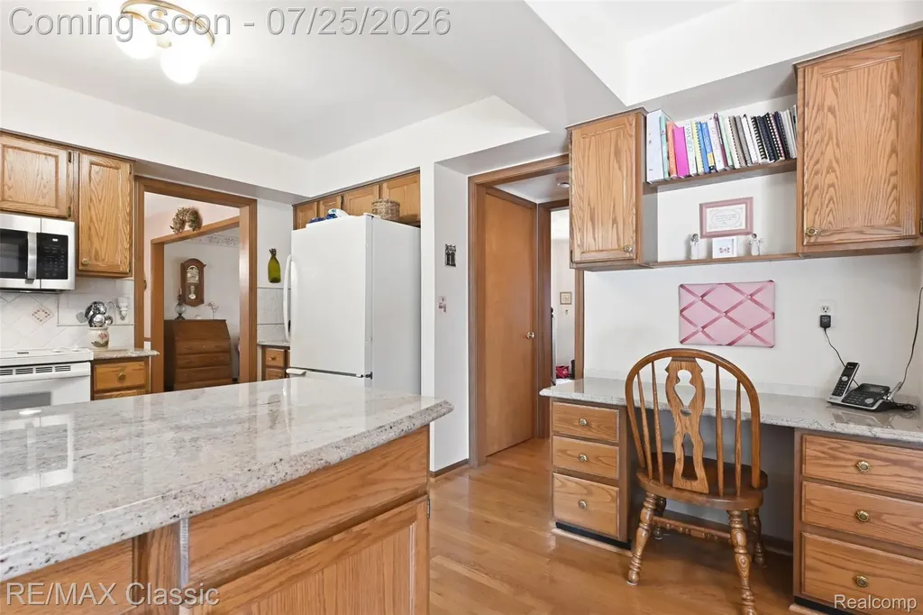 9700 Red Maple Drive Plymouth Charter Township MI 48170