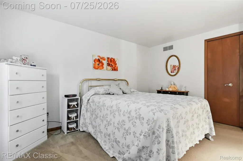 9700 Red Maple Drive Plymouth Charter Township MI 48170