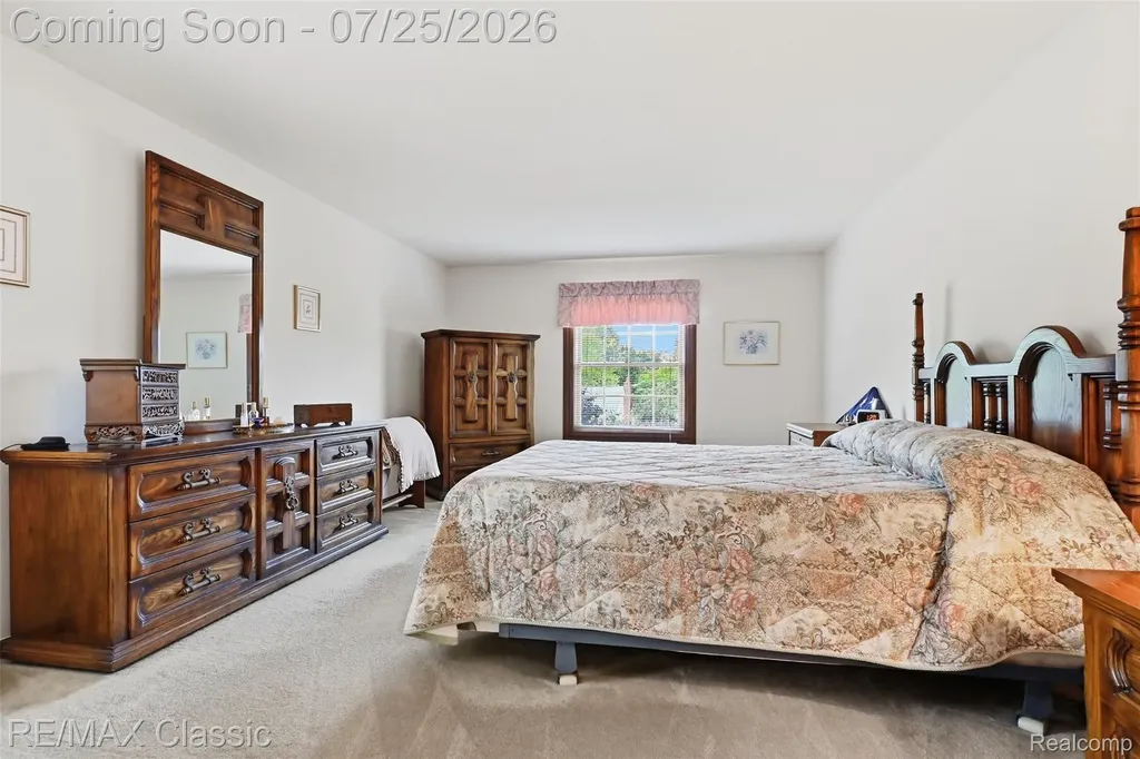 9700 Red Maple Drive Plymouth Charter Township MI 48170