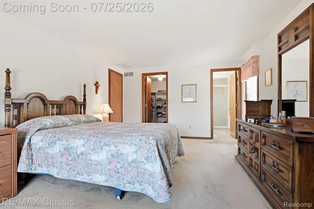 9700 Red Maple Drive Plymouth Charter Township MI 48170