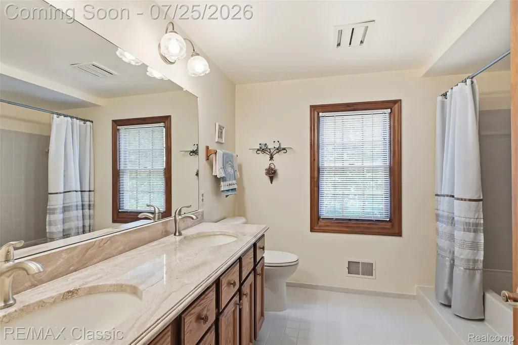 9700 Red Maple Drive Plymouth Charter Township MI 48170
