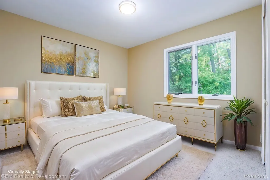 1111 Sarah Road Putnam Township MI 48169