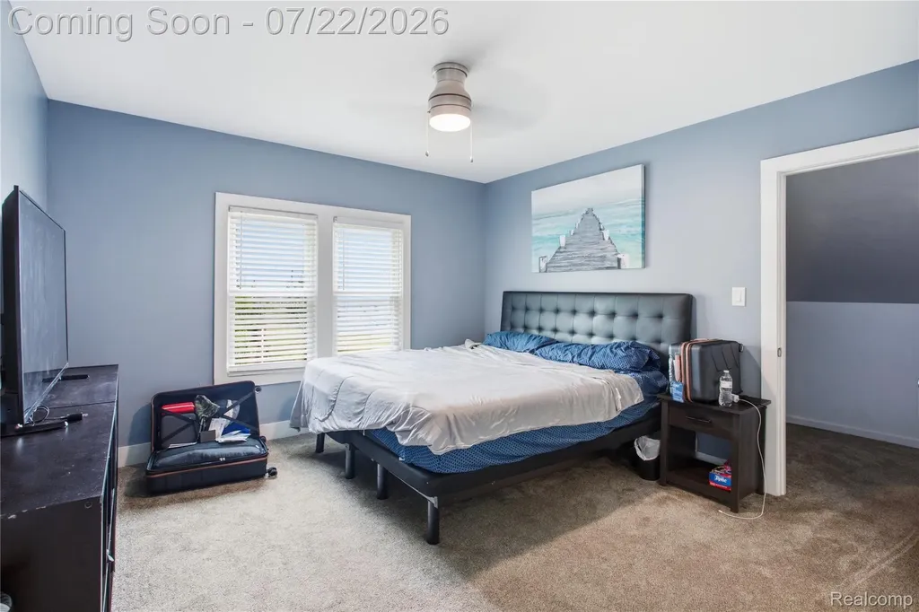 32127 Utica Road Fraser City MI 48026