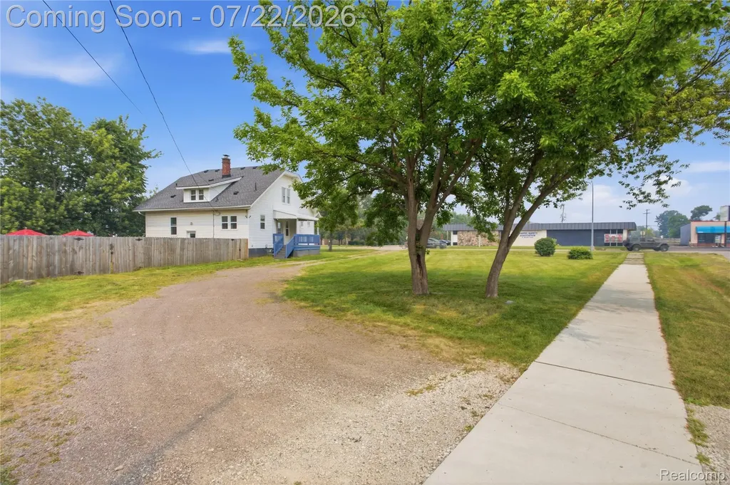 32127 Utica Road Fraser City MI 48026