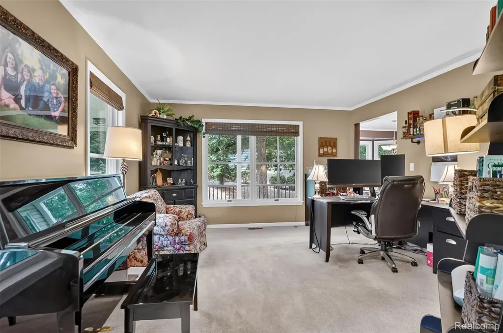 7665 Towering Pines Drive Hamburg Township MI 48116