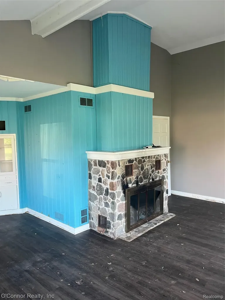 2929 N River Road Fort Gratiot Charter Township MI 48059