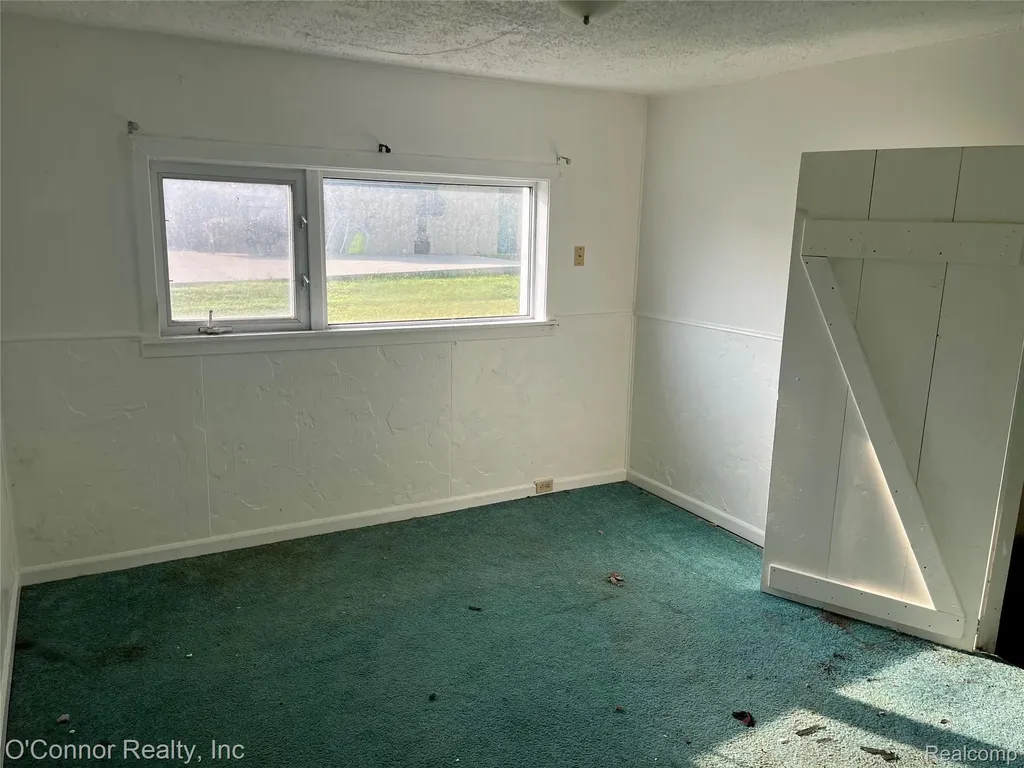 2929 N River Road Fort Gratiot Charter Township MI 48059