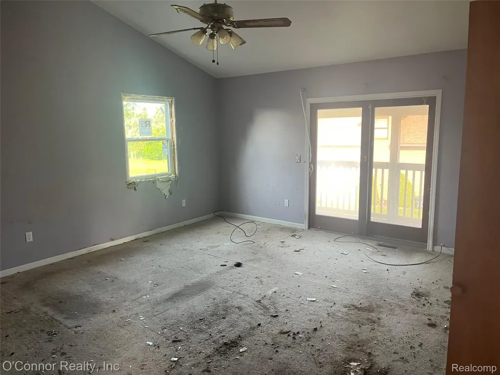 2929 N River Road Fort Gratiot Charter Township MI 48059