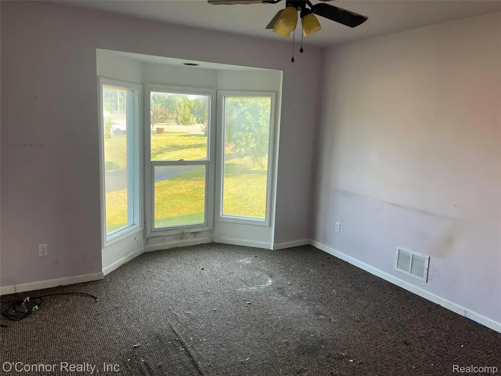 2929 N River Road Fort Gratiot Charter Township MI 48059