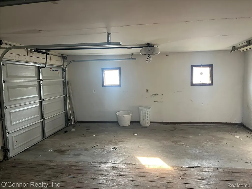 2929 N River Road Fort Gratiot Charter Township MI 48059