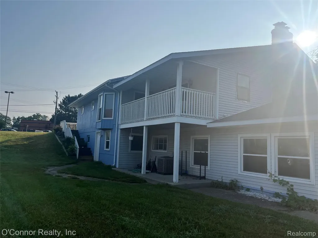 2929 N River Road Fort Gratiot Charter Township MI 48059