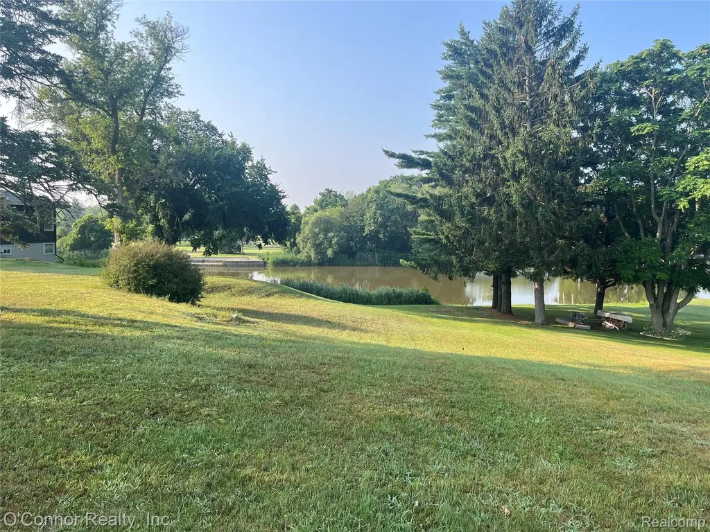 2929 N River Road Fort Gratiot Charter Township MI 48059