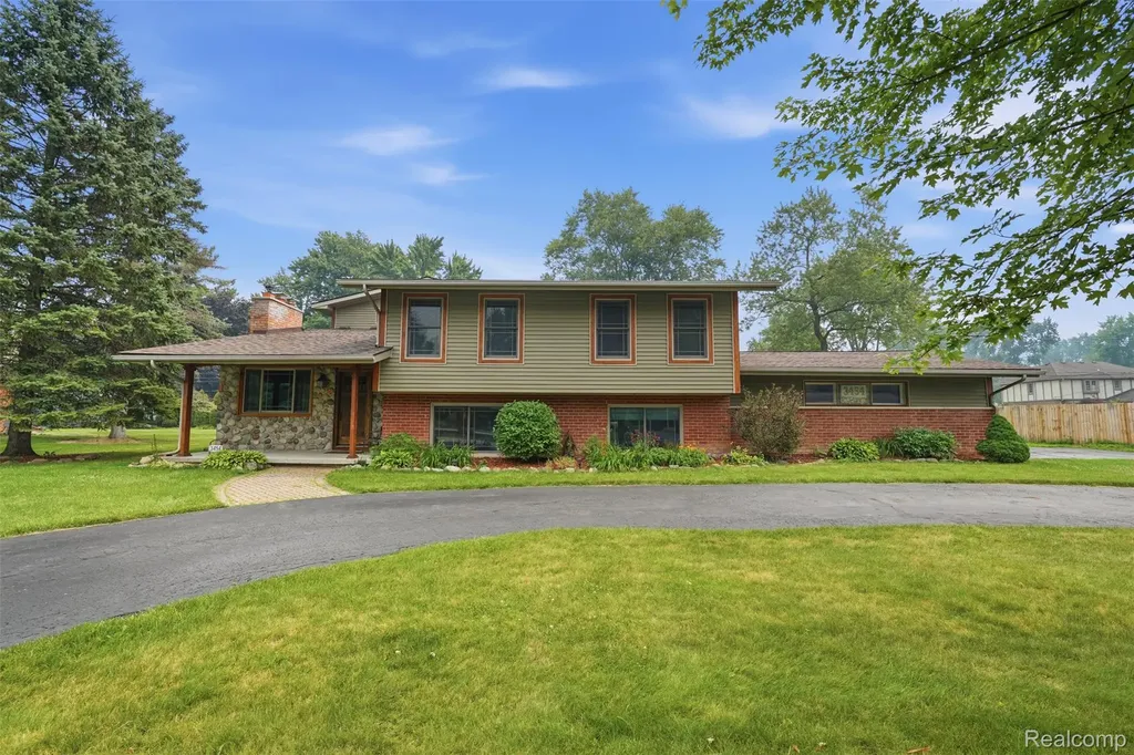 3454 Paddington Drive Troy City MI 48084