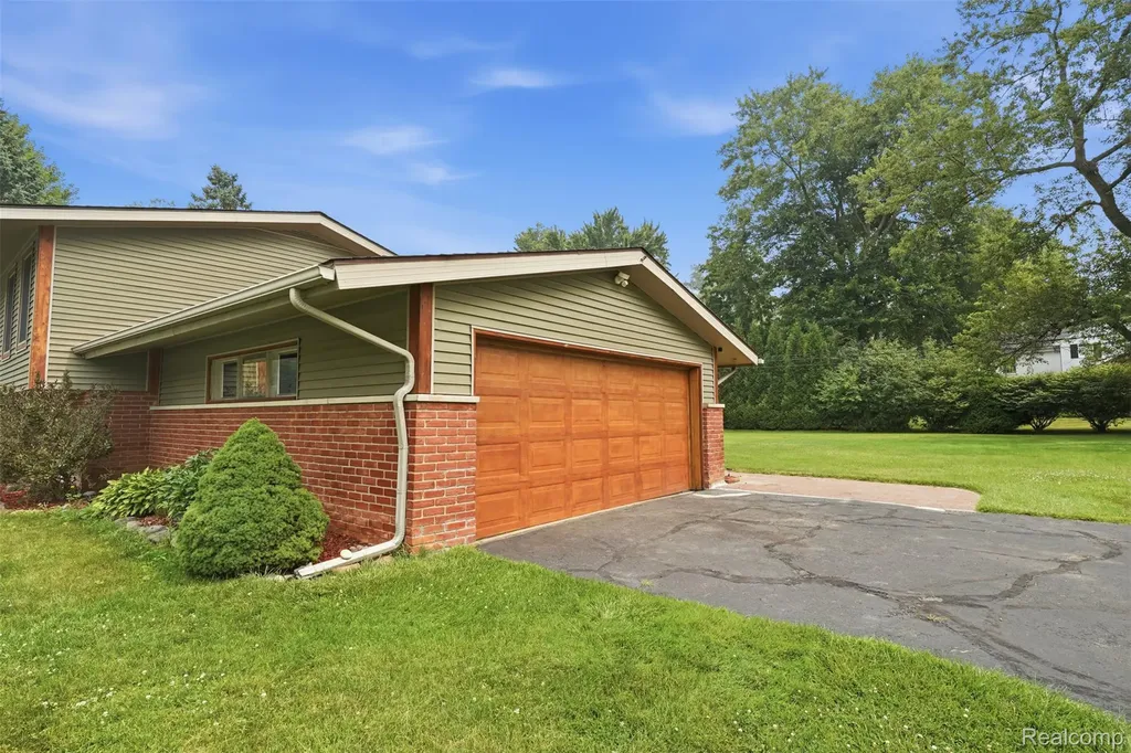 3454 Paddington Drive Troy City MI 48084