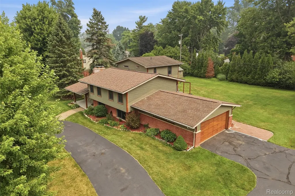 3454 Paddington Drive Troy City MI 48084
