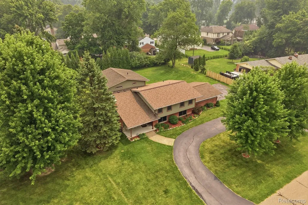 3454 Paddington Drive Troy City MI 48084