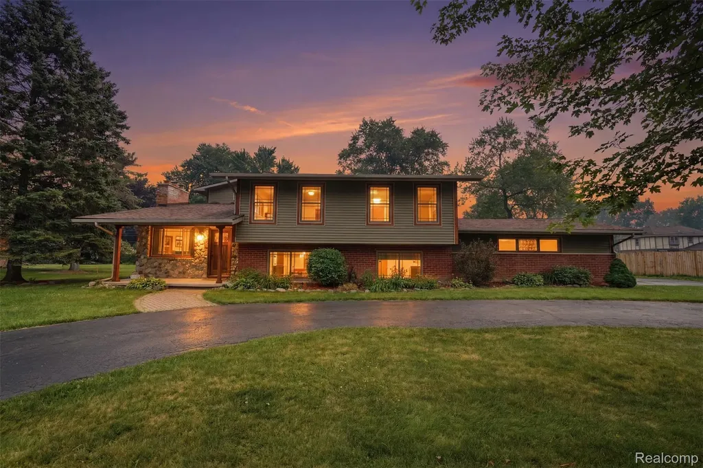 3454 Paddington Drive Troy City MI 48084