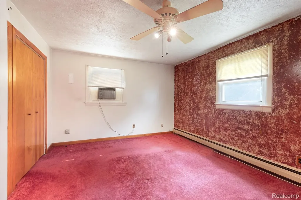 37483 Barth Street Romulus City MI 48174