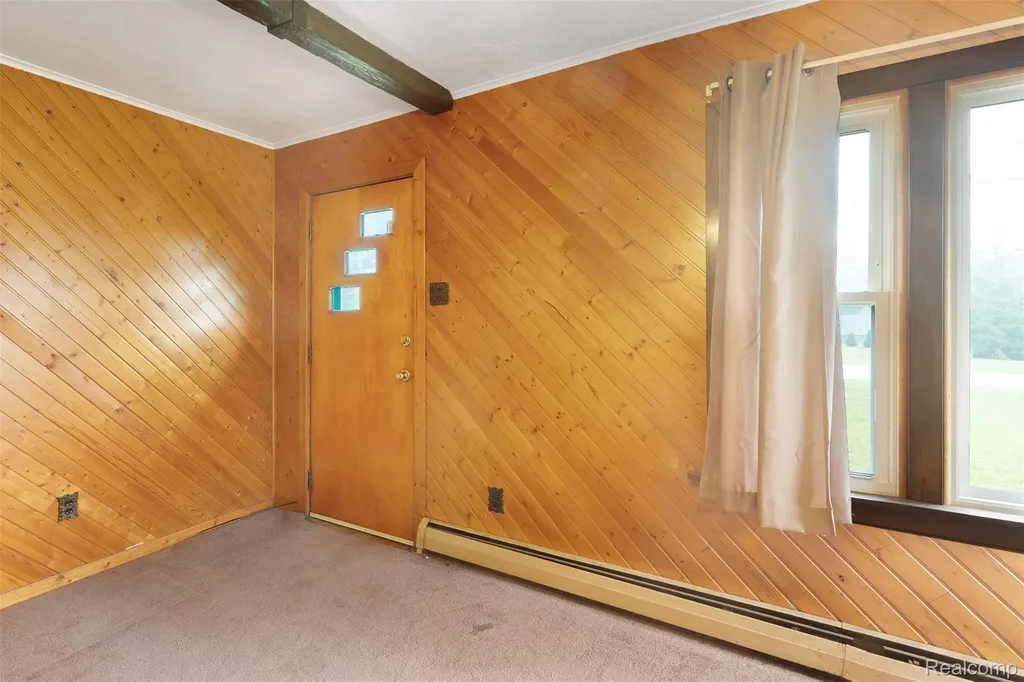 37483 Barth Street Romulus City MI 48174