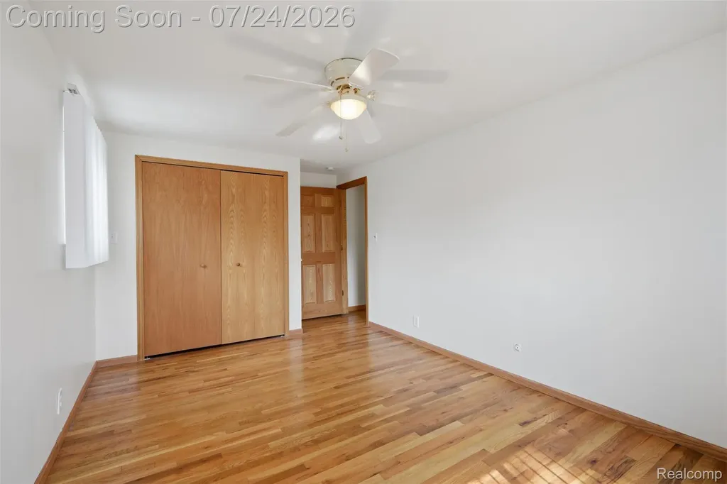 2469 Grindley Park Street Dearborn City MI 48124