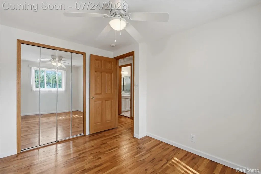 2469 Grindley Park Street Dearborn City MI 48124