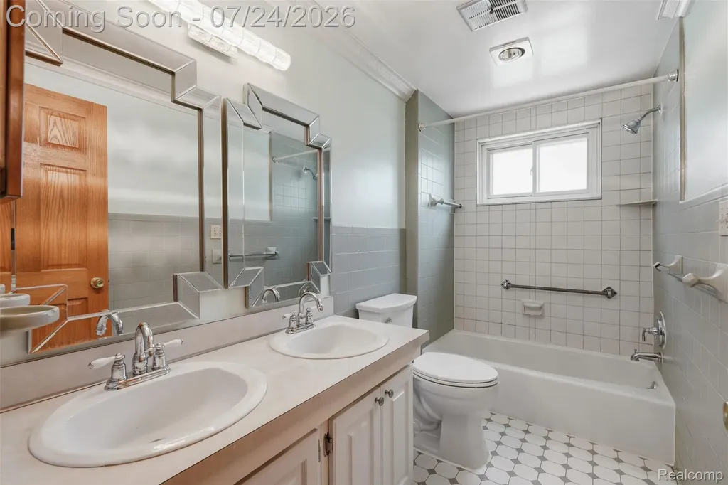 2469 Grindley Park Street Dearborn City MI 48124