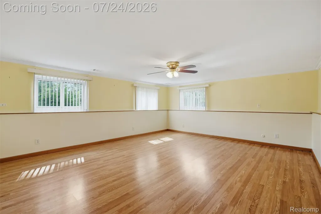 2469 Grindley Park Street Dearborn City MI 48124