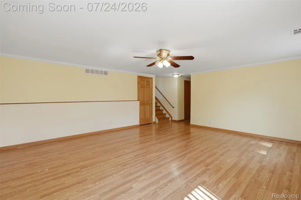 2469 Grindley Park Street Dearborn City MI 48124