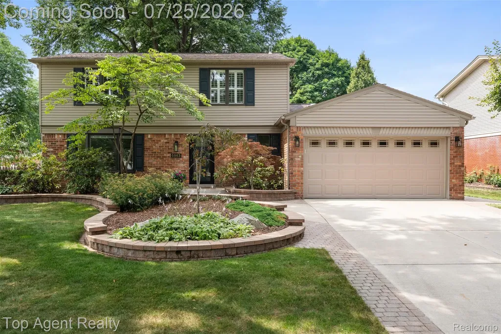 5963 Cliffside Drive Troy City MI 48085