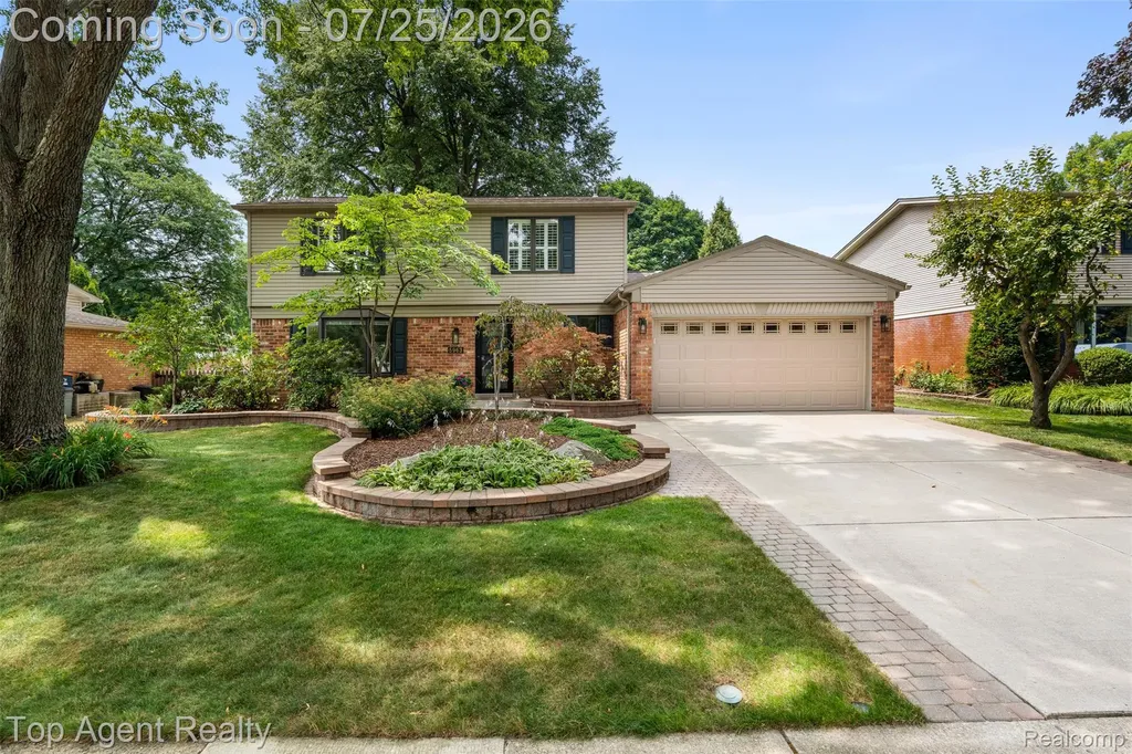 5963 Cliffside Drive Troy City MI 48085