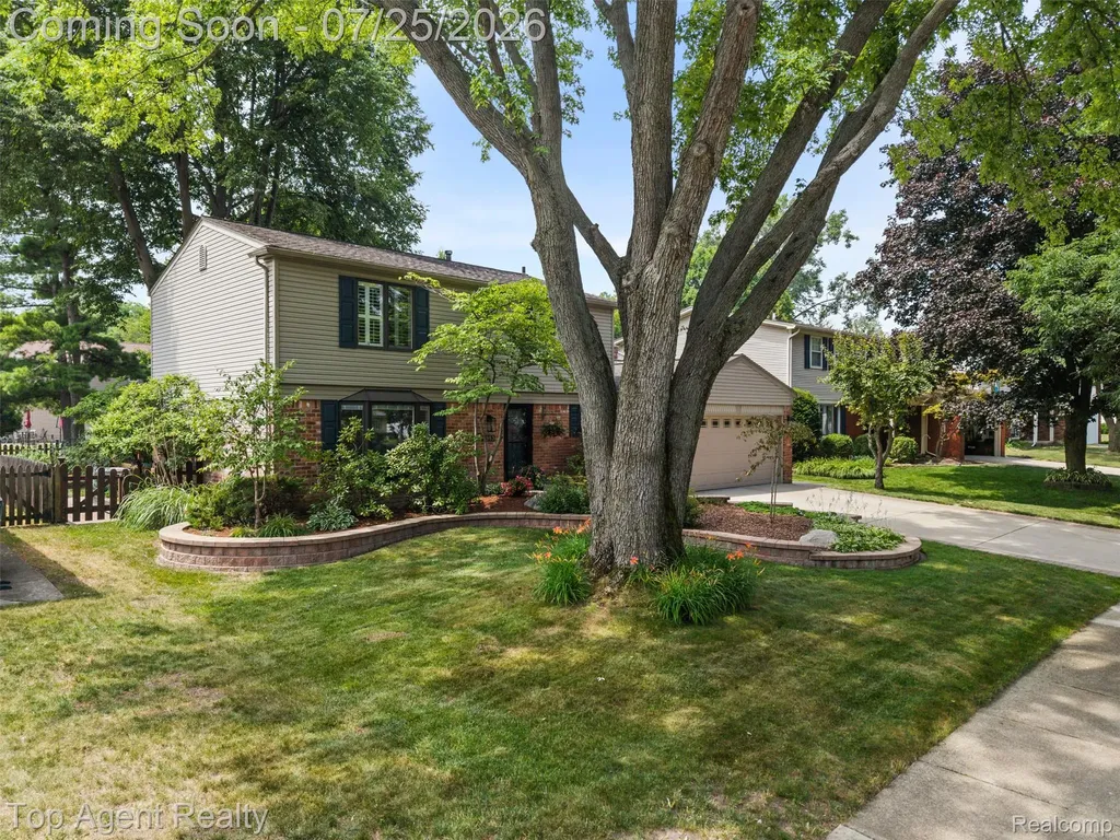 5963 Cliffside Drive Troy City MI 48085