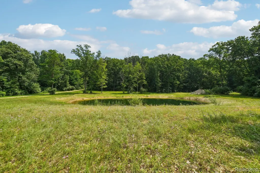 777 S Brandt Road Groveland Township MI 48462