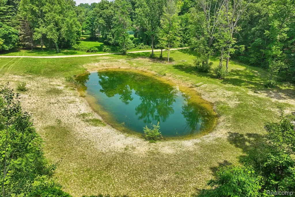 777 S Brandt Road Groveland Township MI 48462