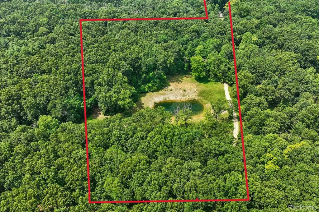 777 S Brandt Road Groveland Township MI 48462