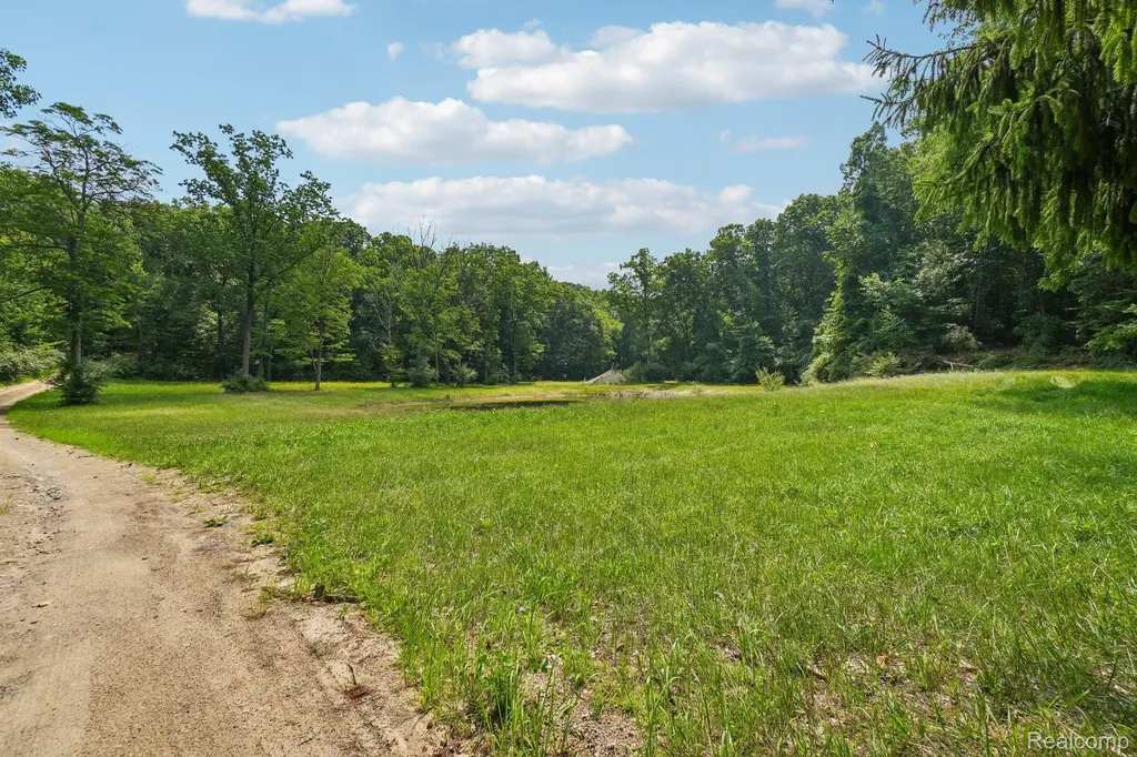 777 S Brandt Road Groveland Township MI 48462