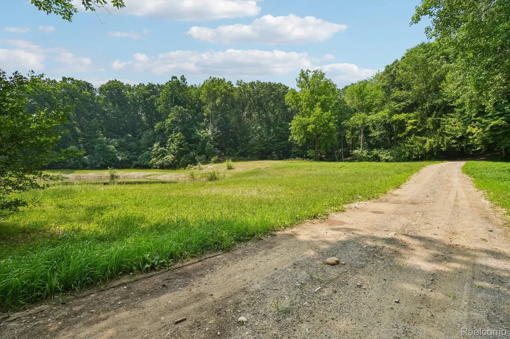 777 S Brandt Road Groveland Township MI 48462